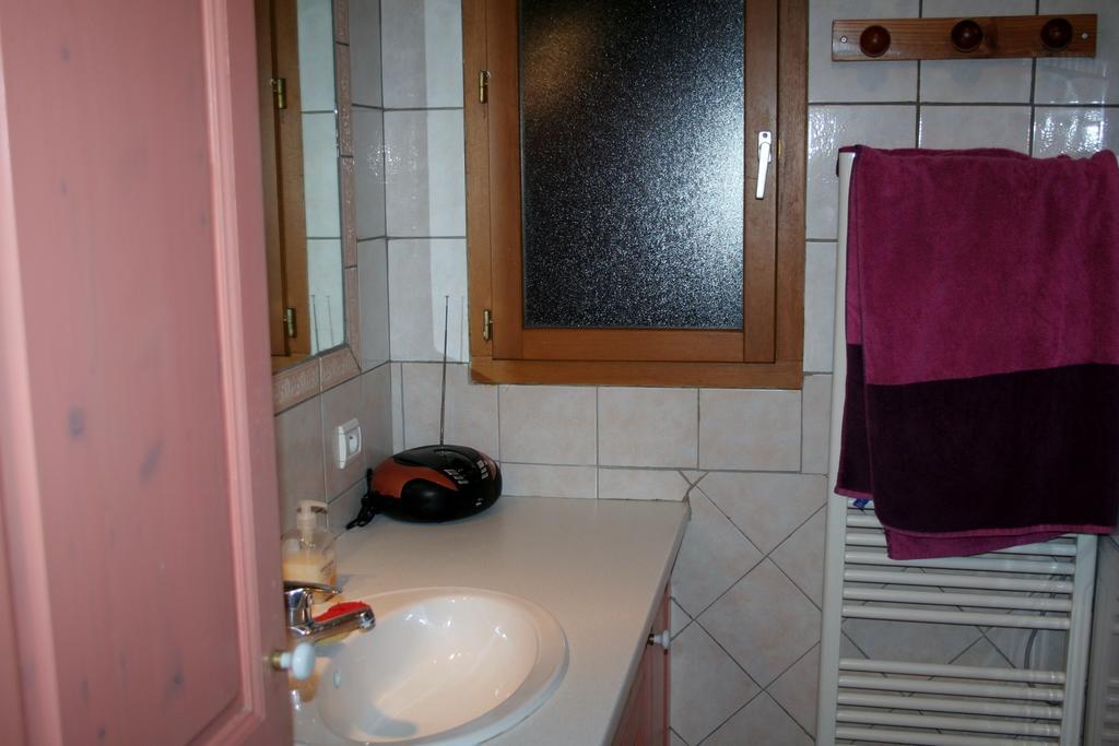 Chambre D'Hotes "Les Crets" Mercury Phòng bức ảnh