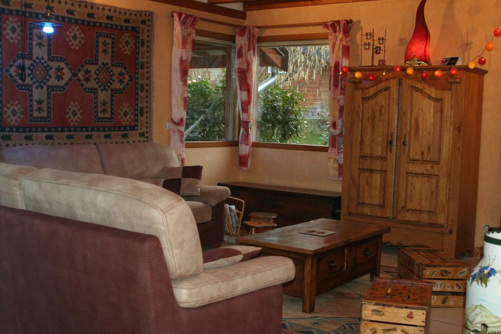 Chambre D'Hotes "Les Crets" Mercury Ngoại thất bức ảnh